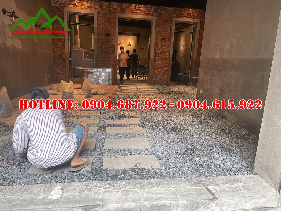 Sỏi đen quay trang trí quán cafe