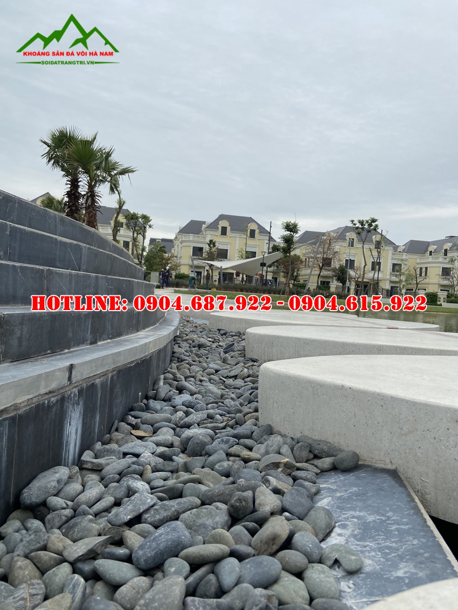 Sỏi đen rải trang trí