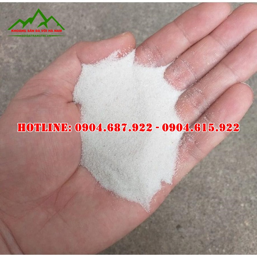 cát trắng mịn làm sân chơi trẻ em