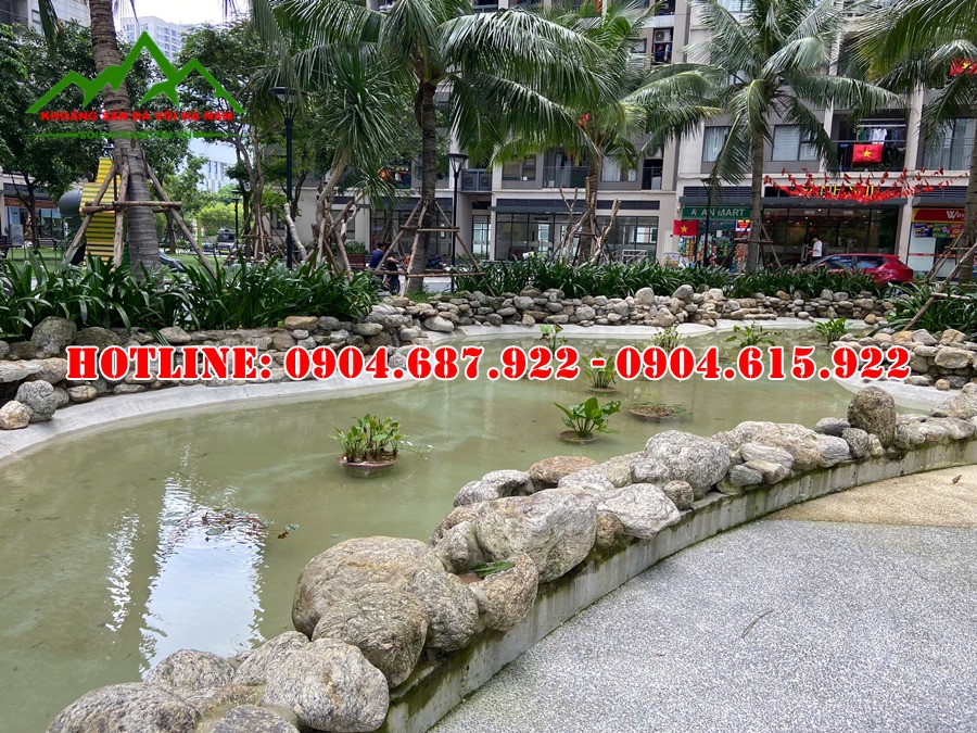 Đá cuội vân mây làm hồ cá koi