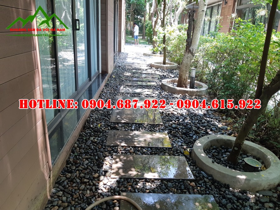 sỏi đen rải lối đi sân vườn