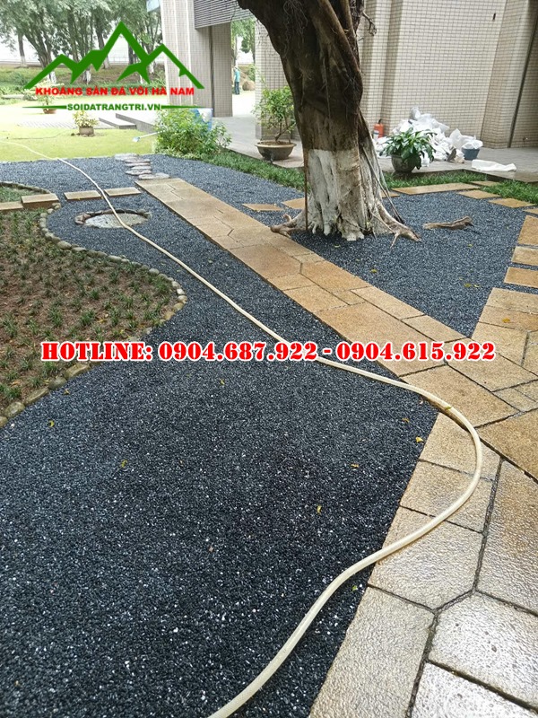sỏi đen nhỏ rải lối đi sân vườn